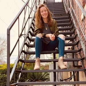 Meet your Posher, Katelyn